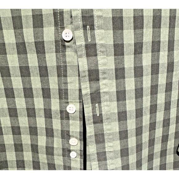 US POLO ASSN Men's Green Checkered Button Down Long Sleeve Shirt Size Medium - Picture 8 of 11
